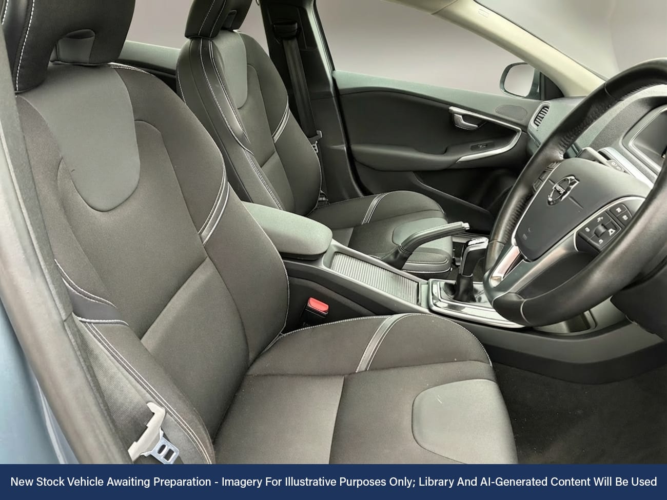 Used Volvo V40 2017 for sale - 77914333: Photo 3