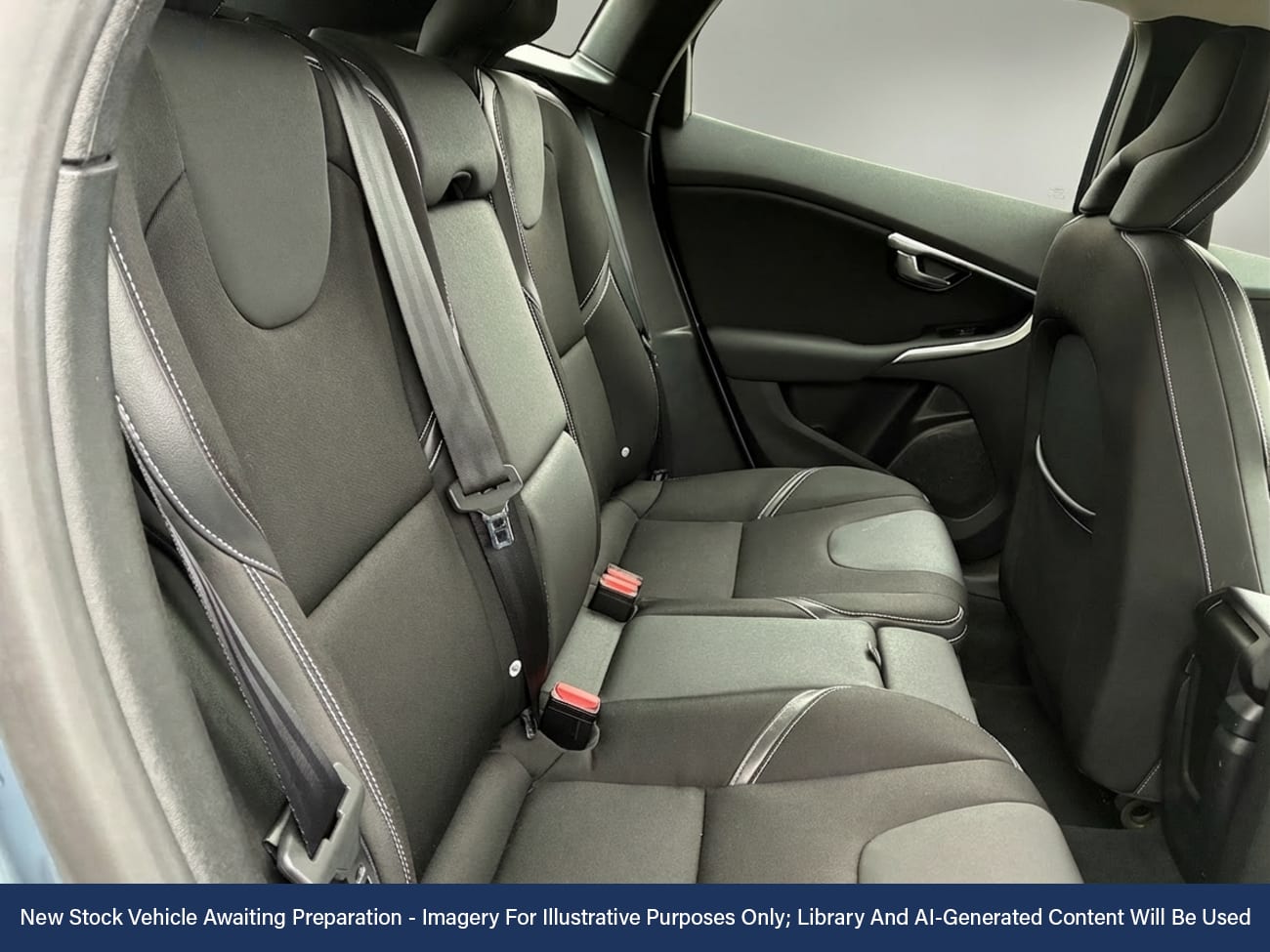 Used Volvo V40 2017 for sale - 77914333: Photo 4