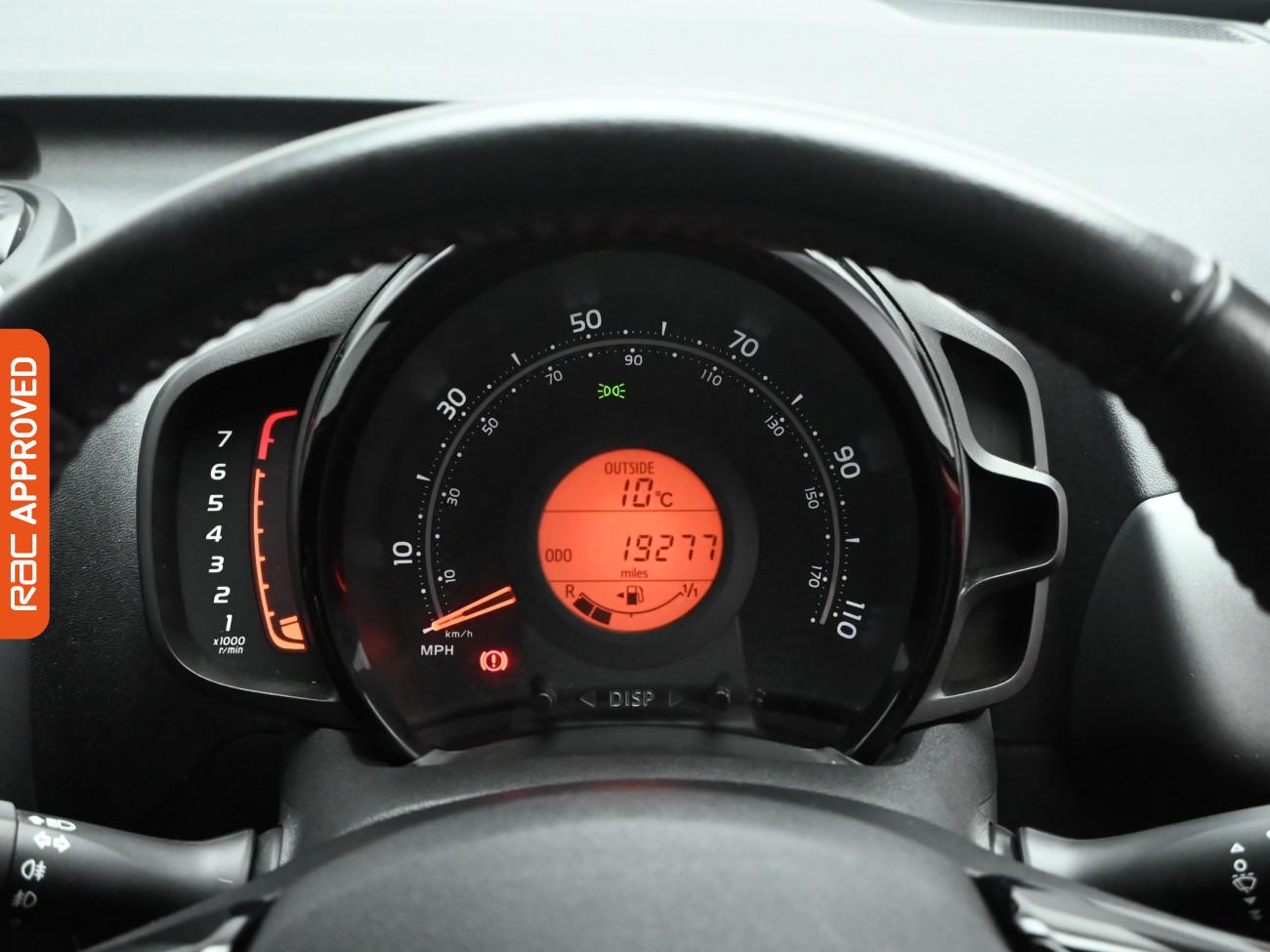 Used Toyota AYGO 2021 for sale - 76805252: Photo 11