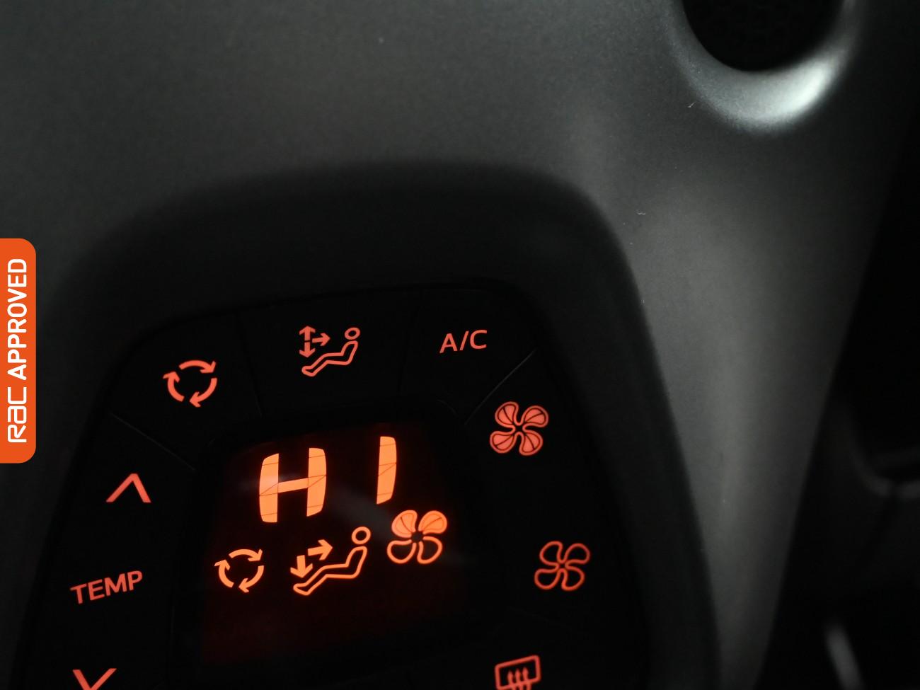 Used Toyota AYGO 2021 for sale - 76805252: Photo 17