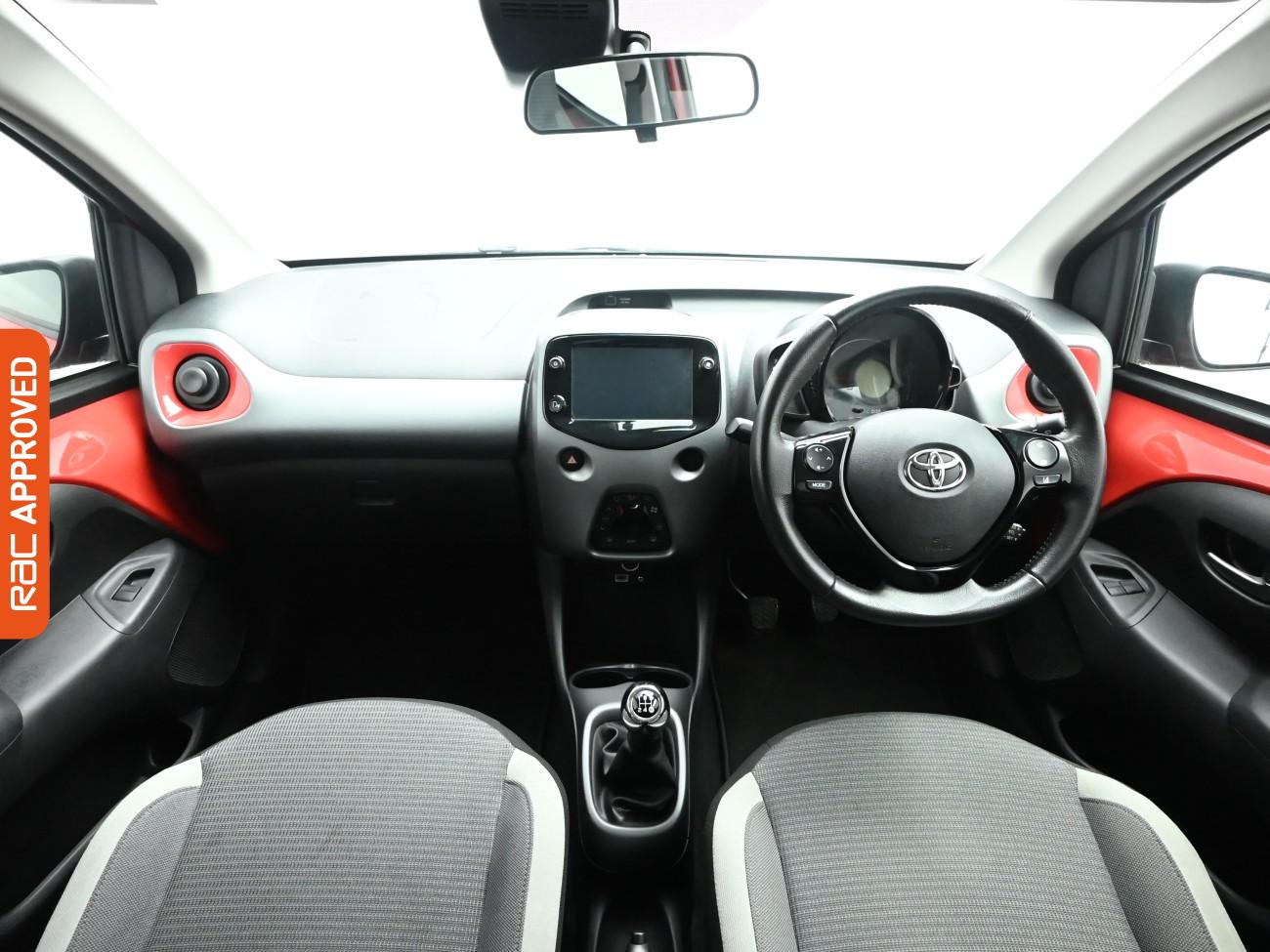 Used Toyota AYGO 2021 for sale - 76805252: Photo 2