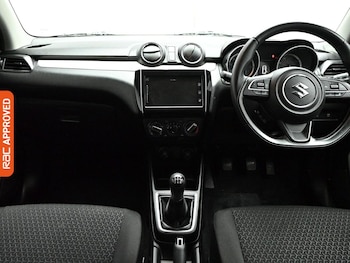 Used Suzuki Swift 2021 for sale - 79551608: Photo