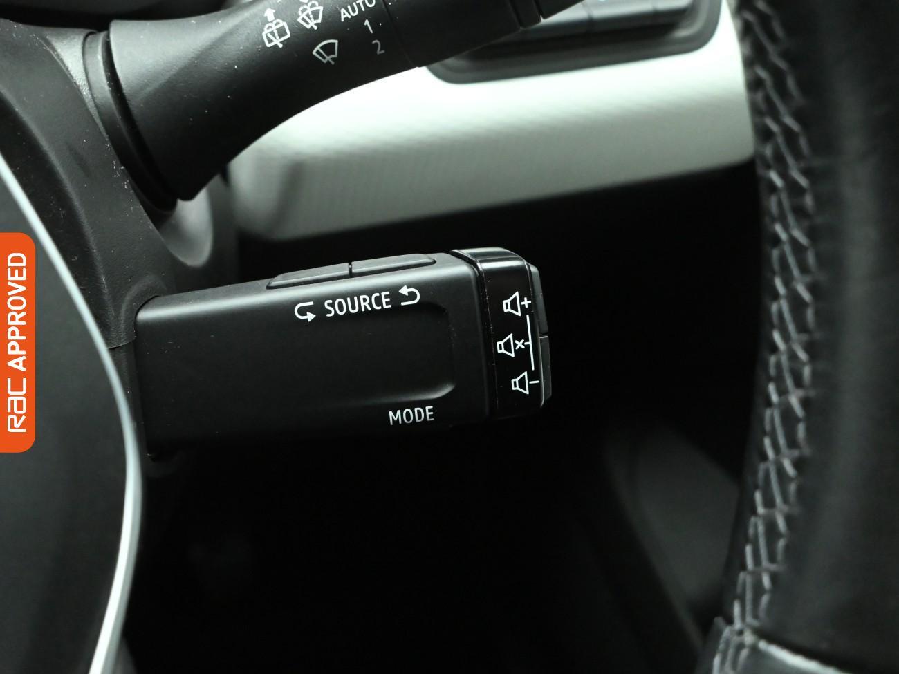 Used Renault Clio 2020 for sale - 76723900: Photo 19