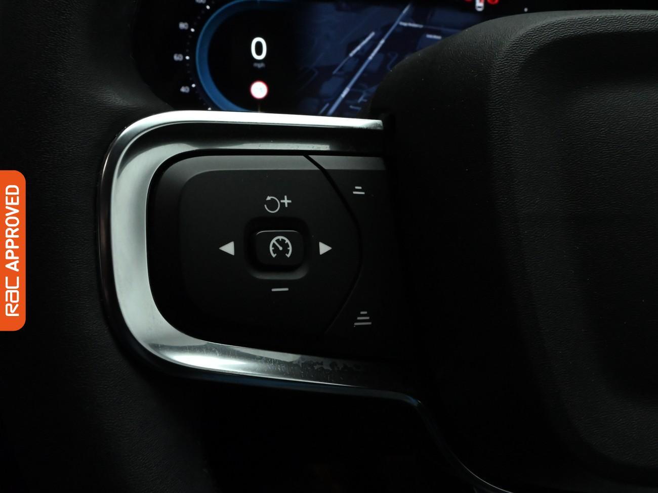 Used Volvo XC40 2022 for sale - 76934288: Photo 25