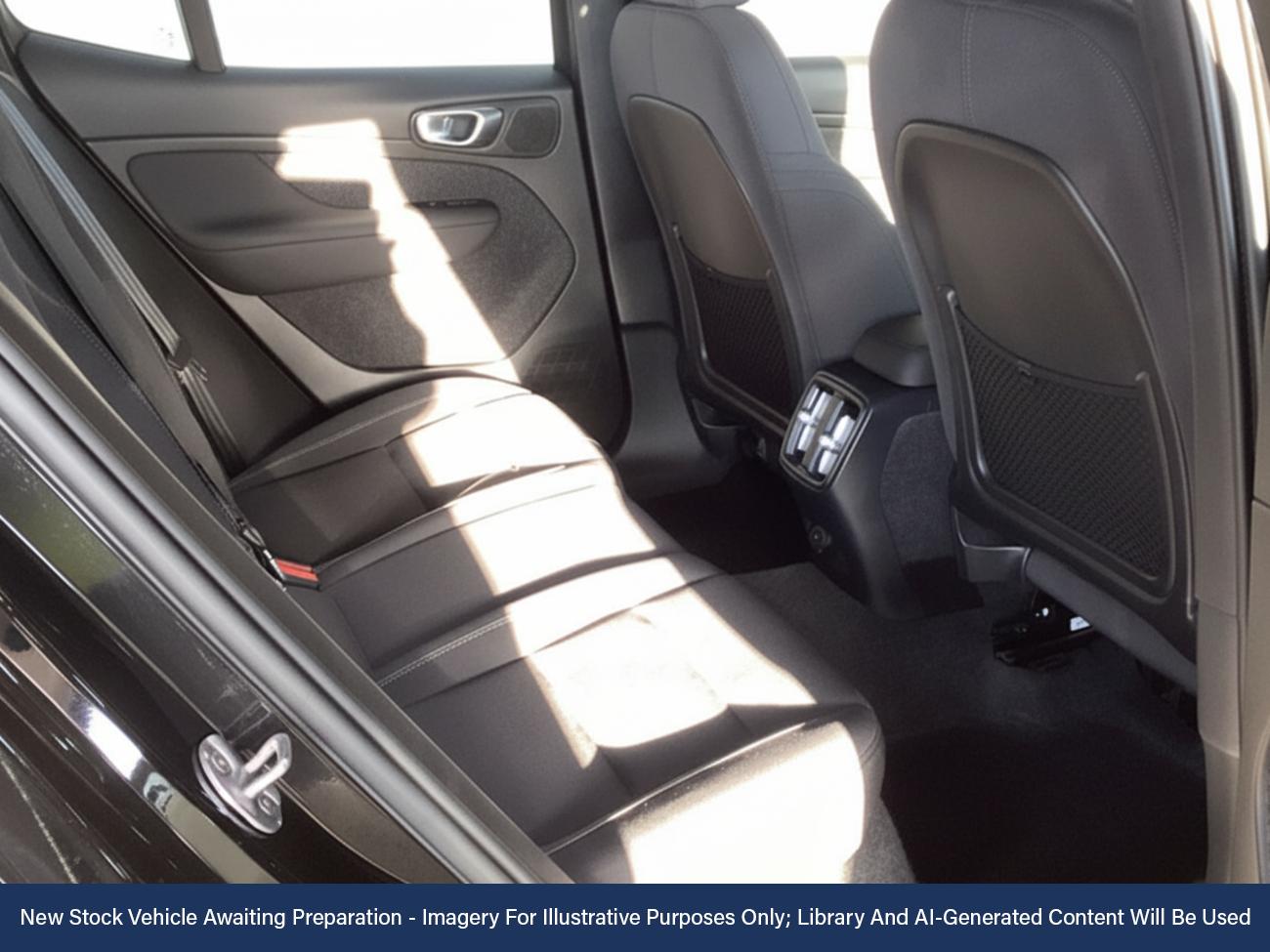 Used Volvo XC40 2022 for sale - 76934288: Photo 4