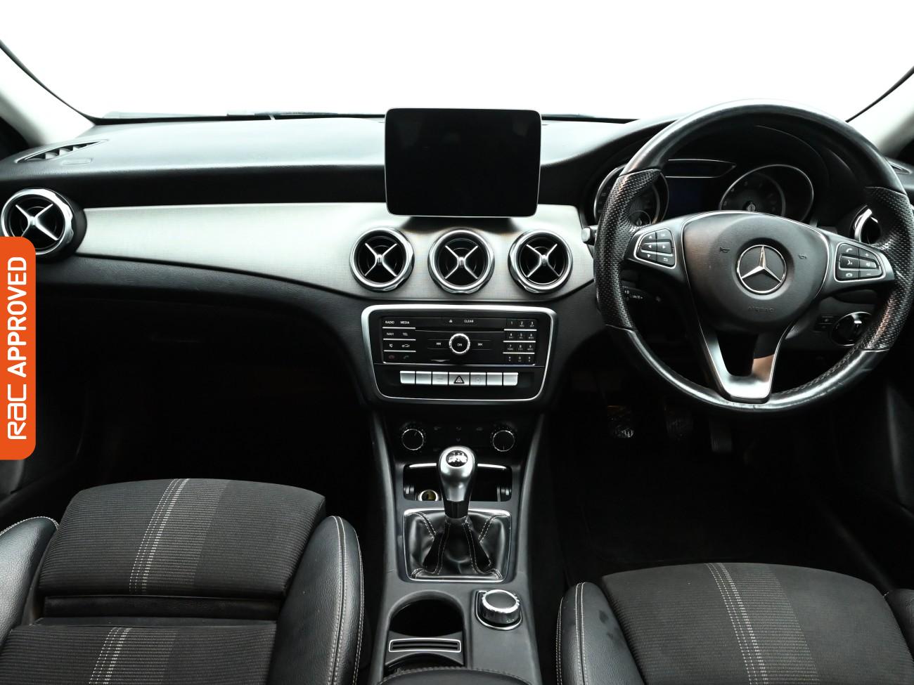 Used Mercedes-Benz GLA 2019 for sale - 77458809: Photo 2