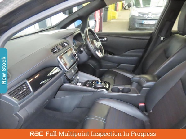 Used Nissan Leaf 2021 for sale - 76274765: Photo 2