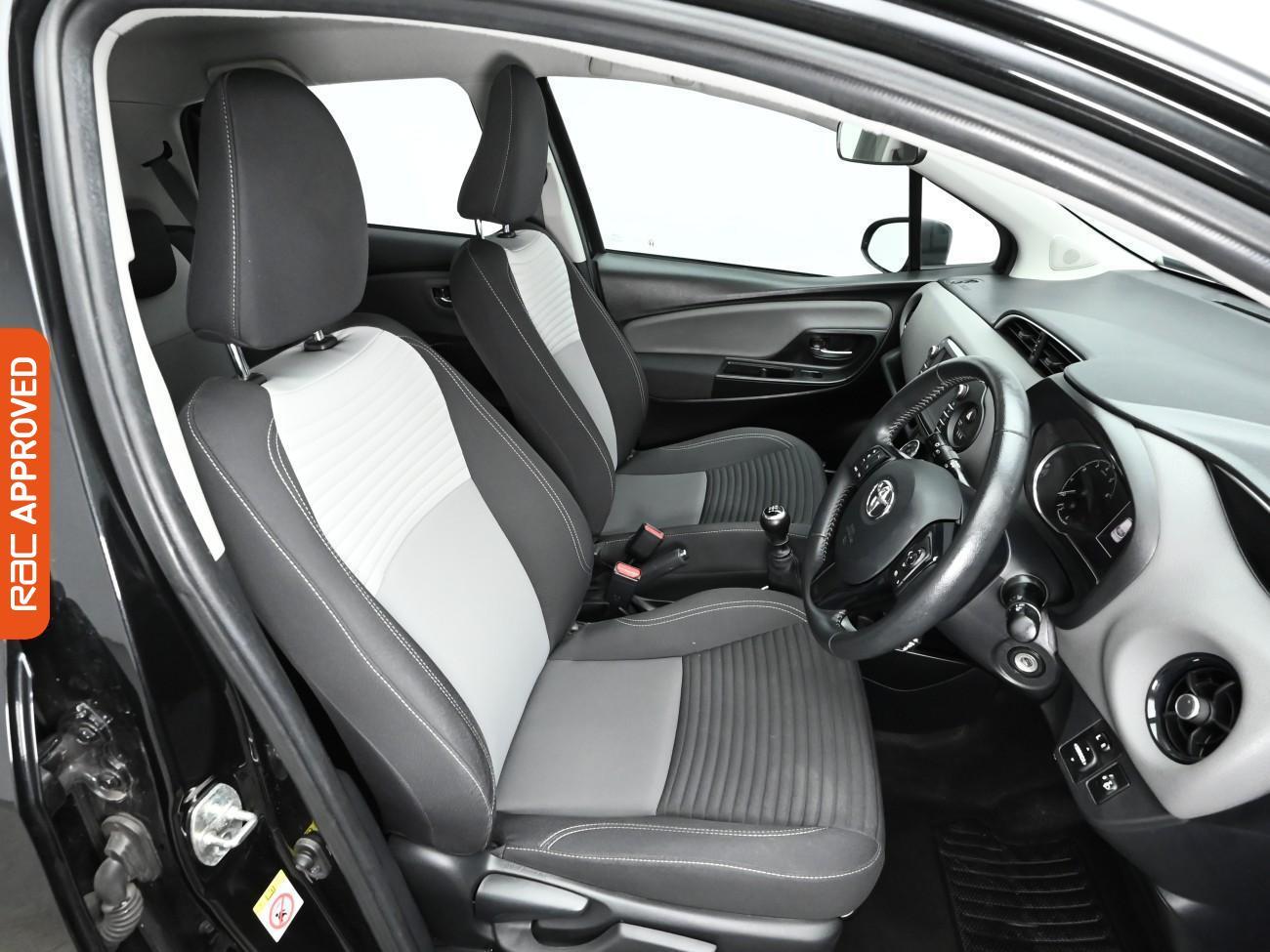 Used Toyota Yaris 2018 for sale - 76739557: Photo 12