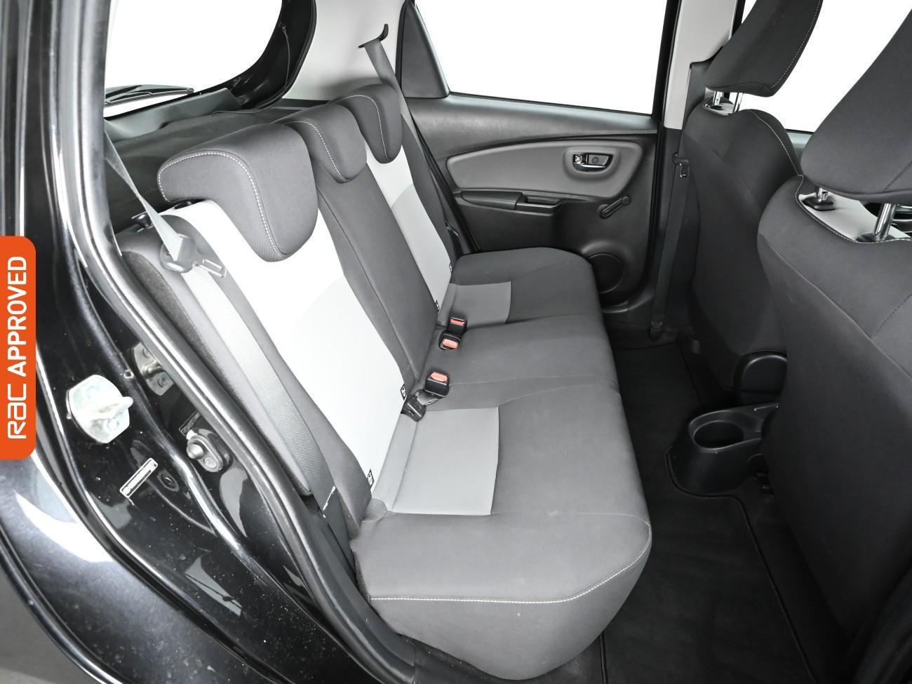 Used Toyota Yaris 2018 for sale - 76739557: Photo 13