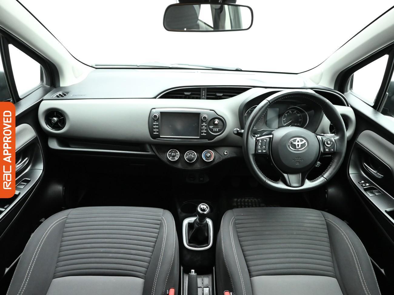 Used Toyota Yaris 2018 for sale - 76739557: Photo 2