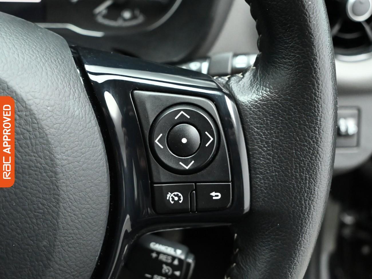 Used Toyota Yaris 2018 for sale - 76739557: Photo 23