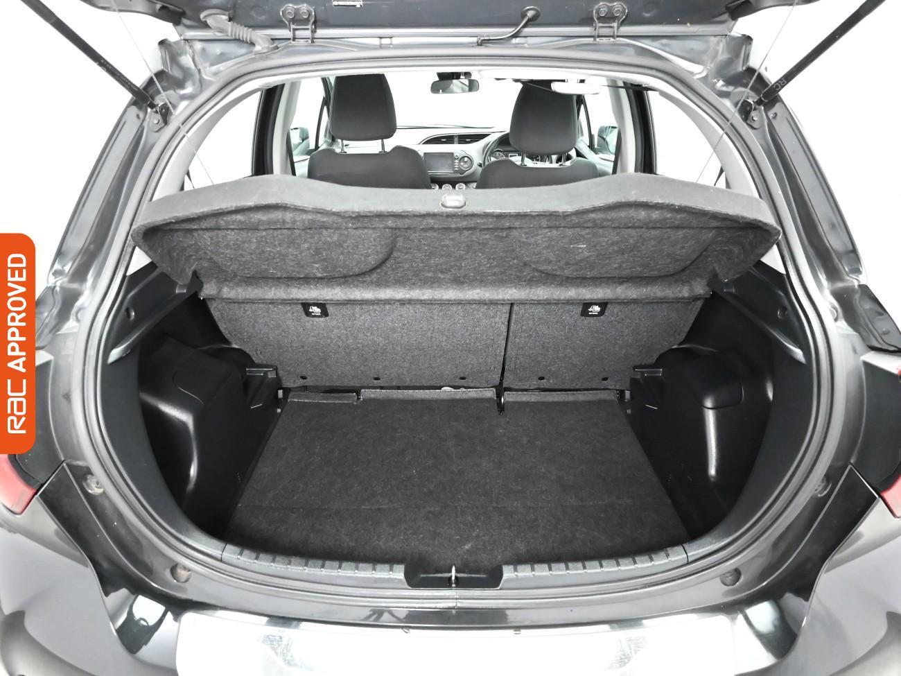 Used Toyota Yaris 2018 for sale - 76739557: Photo 27