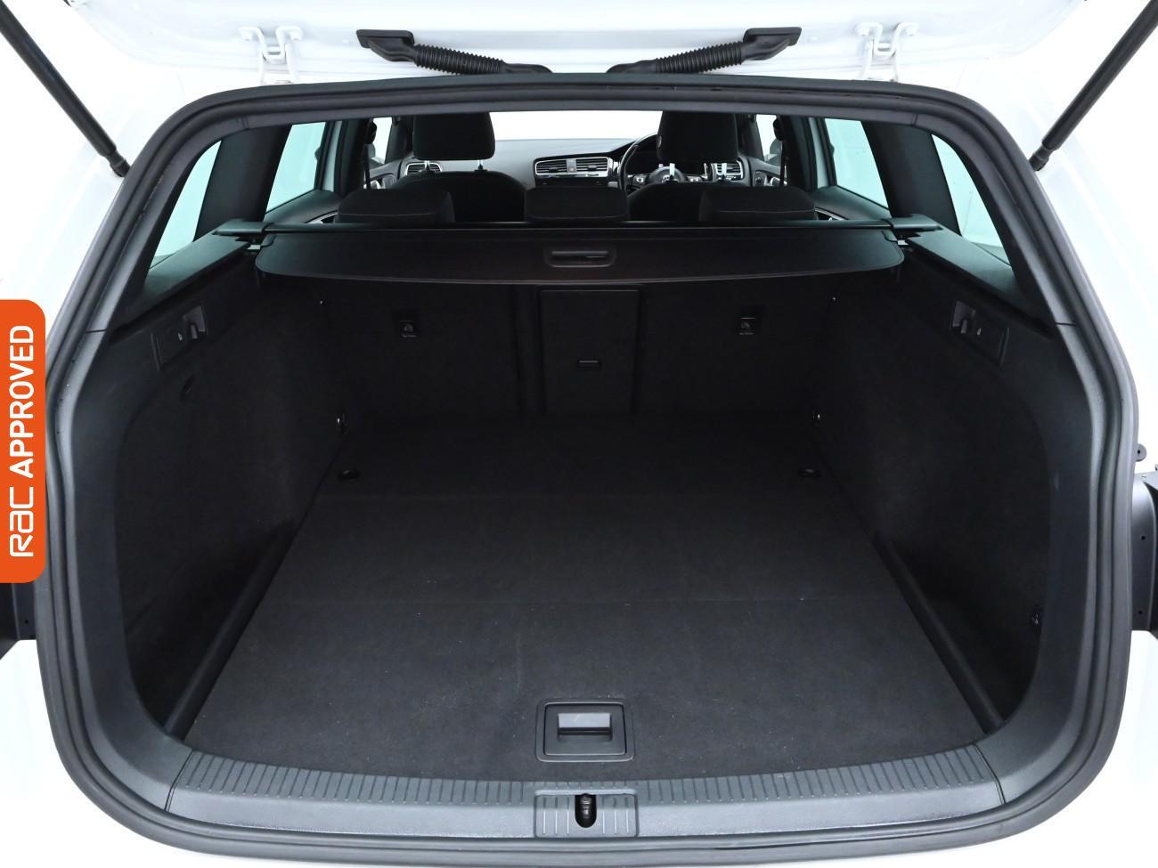 Used Volkswagen Golf 2019 for sale - 75651102: Photo 13