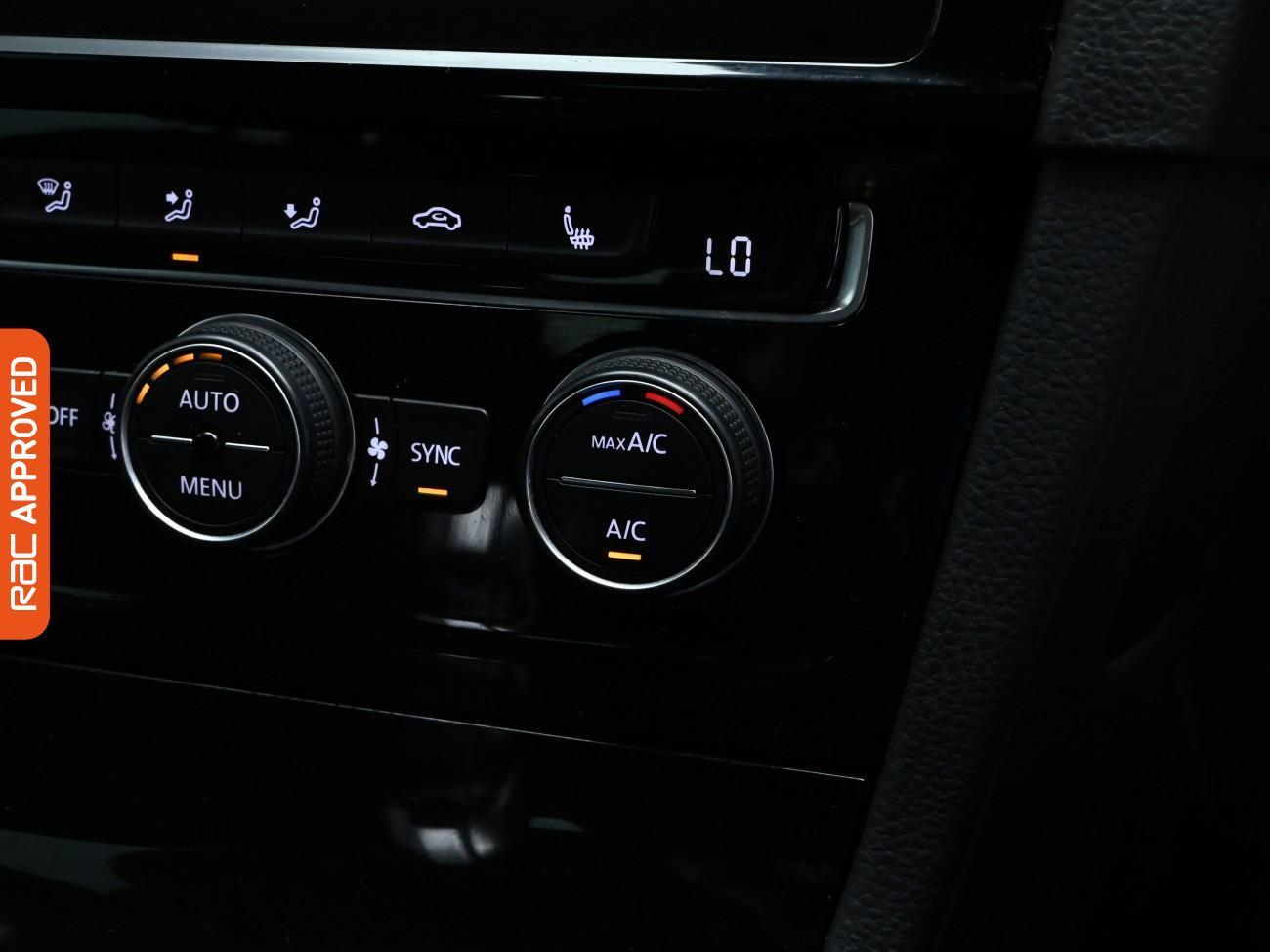 Used Volkswagen Golf 2019 for sale - 75651102: Photo 14