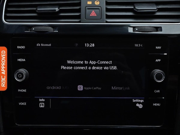 Used Volkswagen Golf 2019 for sale - 75651102: Photo 17