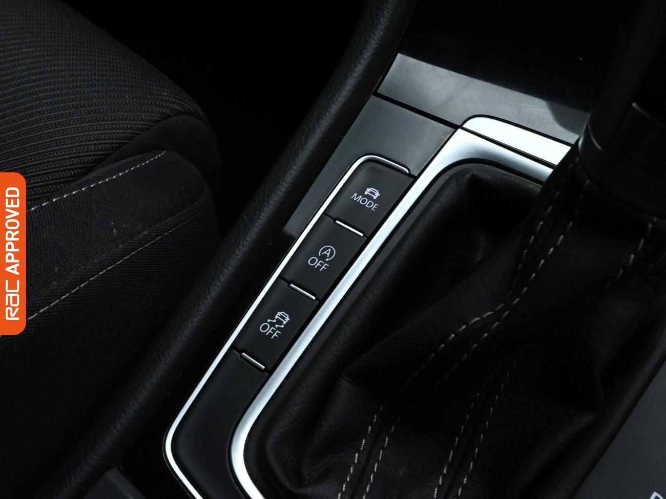 Used Volkswagen Golf 2019 for sale - 75651102: Photo 25