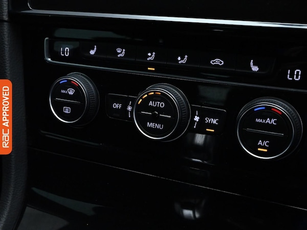 Used Volkswagen Golf 2019 for sale - 75651102: Photo 27