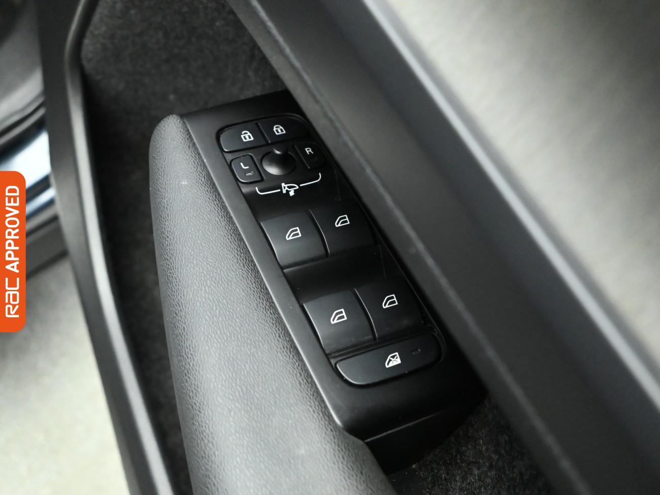 Used Volvo XC40 2021 for sale - 77013982: Photo 25