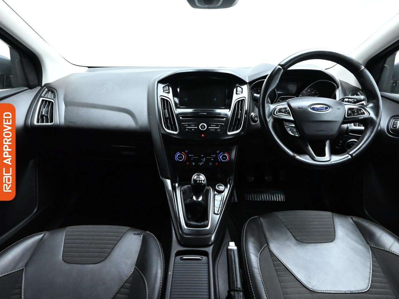 Used Ford Focus 2017 for sale - 76477525: Photo 2