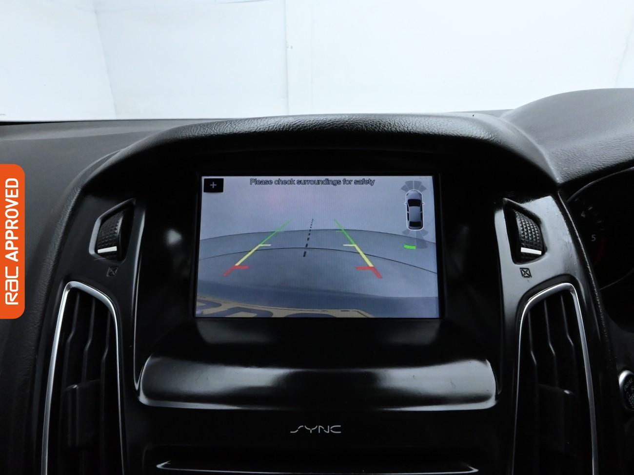 Used Ford Focus 2017 for sale - 76477525: Photo 3