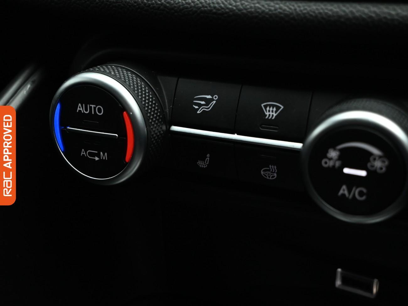 Used Alfa Romeo Giulia 2017 for sale - 77535279: Photo 24