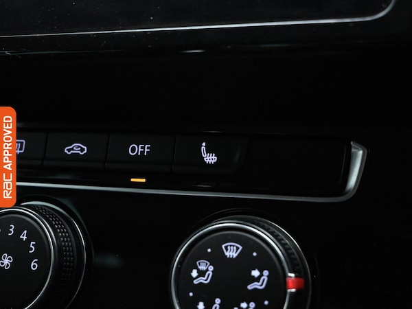 Used Volkswagen Passat 2020 for sale - 75823714: Photo 15