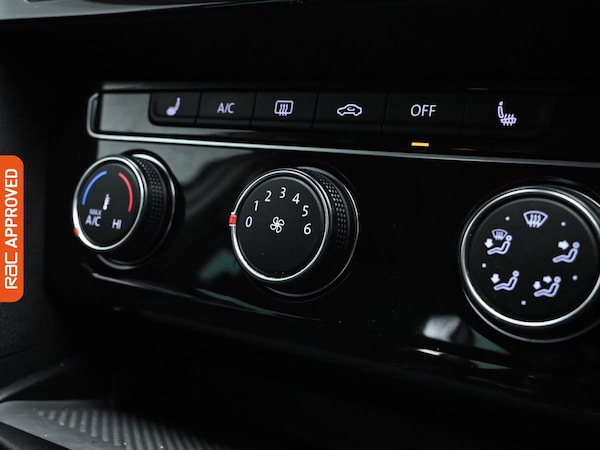 Used Volkswagen Passat 2020 for sale - 75823714: Photo 16