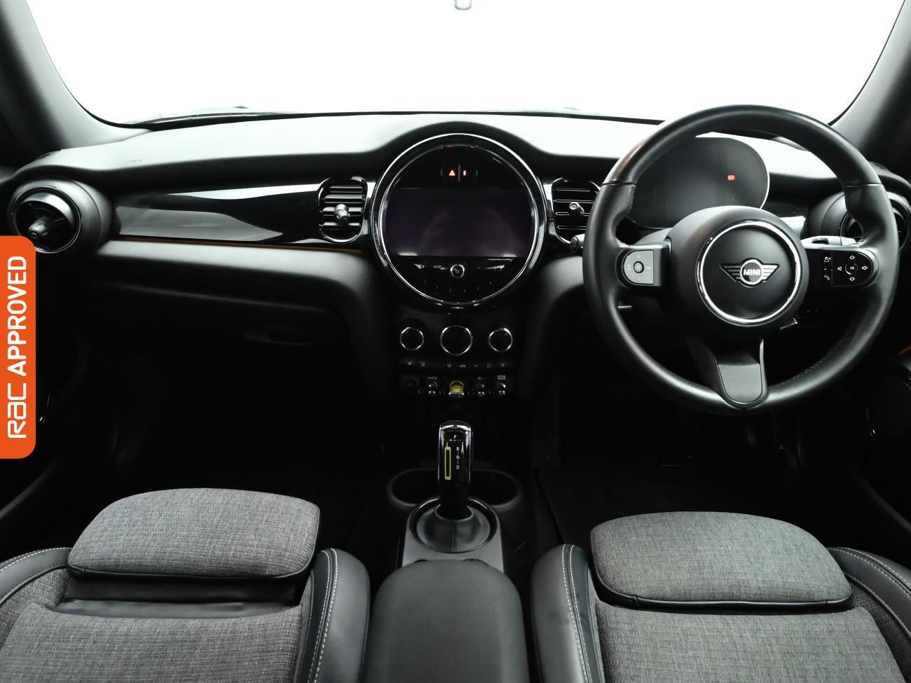 Used MINI Electric Hatch 2021 for sale - 76641917: Photo 2