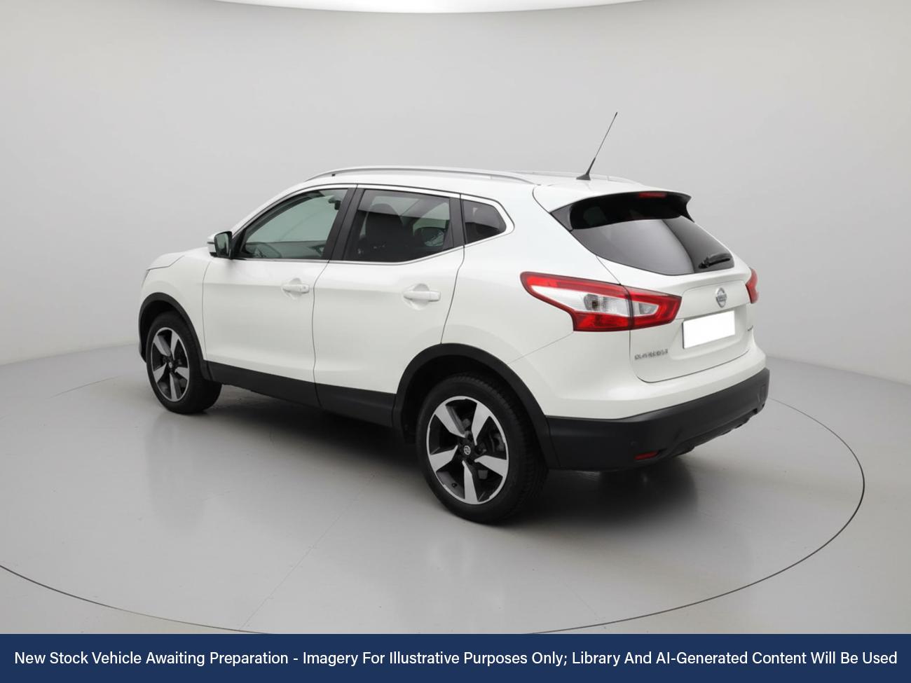 Used Nissan Qashqai 2015 for sale - 76391059: Photo 2