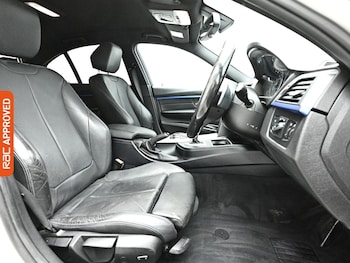 Used BMW 3 Series 2018 for sale - 79246237: Photo