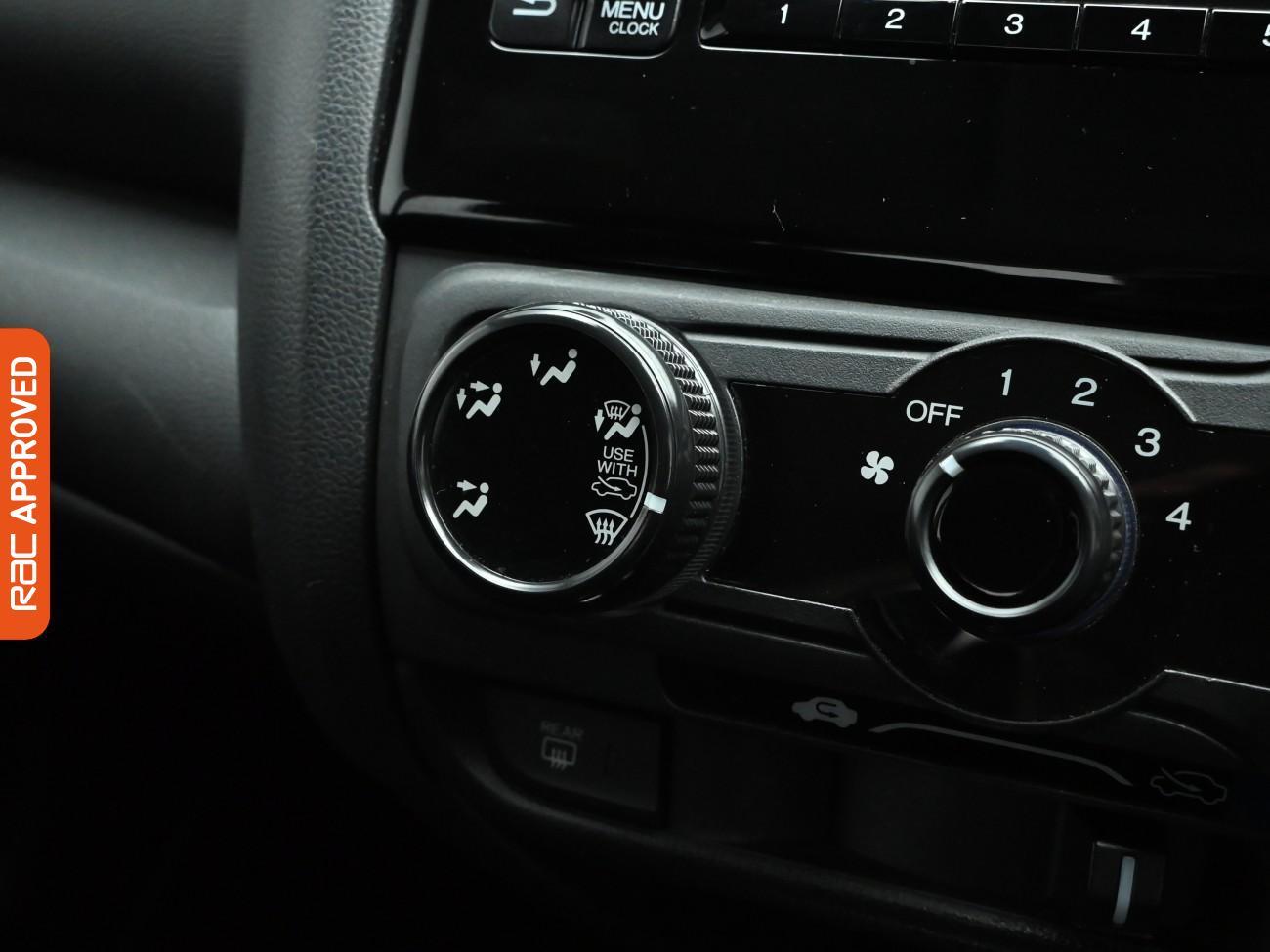 Used Honda Jazz 2019 for sale - 76629864: Photo 18