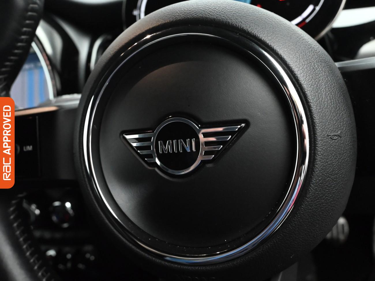 Used MINI Hatch 2021 for sale - 76819969: Photo 19