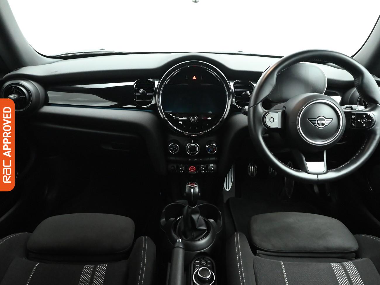 Used MINI Hatch 2021 for sale - 76819969: Photo 2