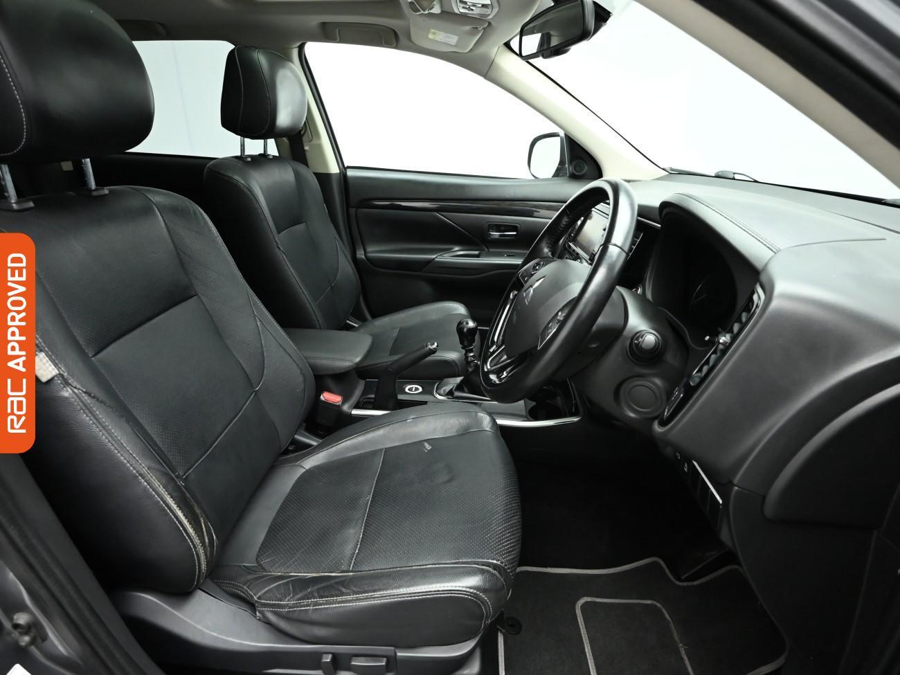 Used Mitsubishi Outlander 2016 for sale - 76782877: Photo 12