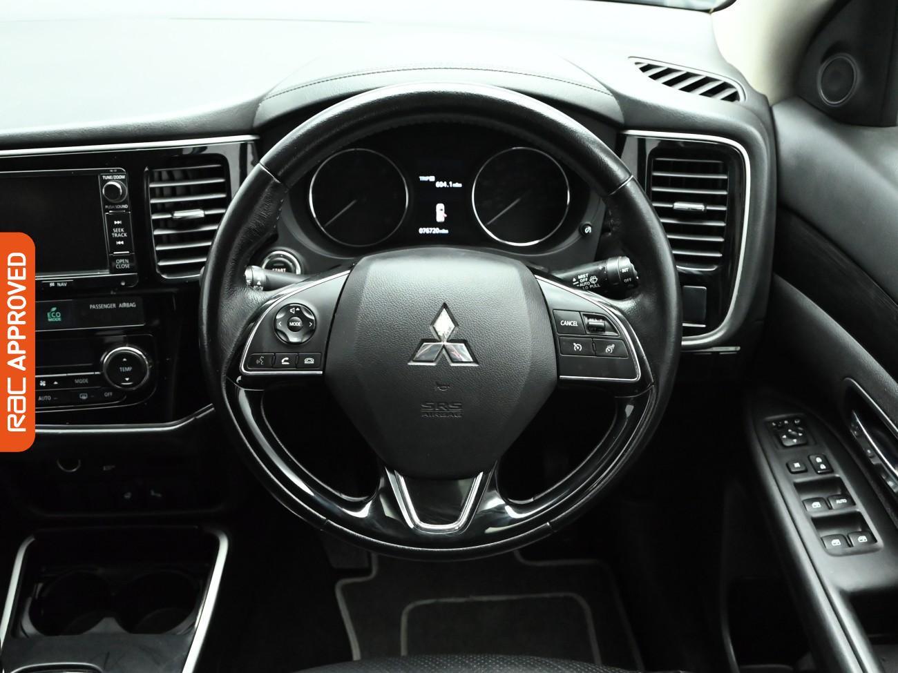 Used Mitsubishi Outlander 2016 for sale - 76782877: Photo 9