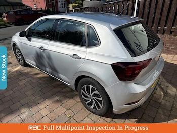 Used Volkswagen Polo 2025 for sale - 76115215: Photo 2