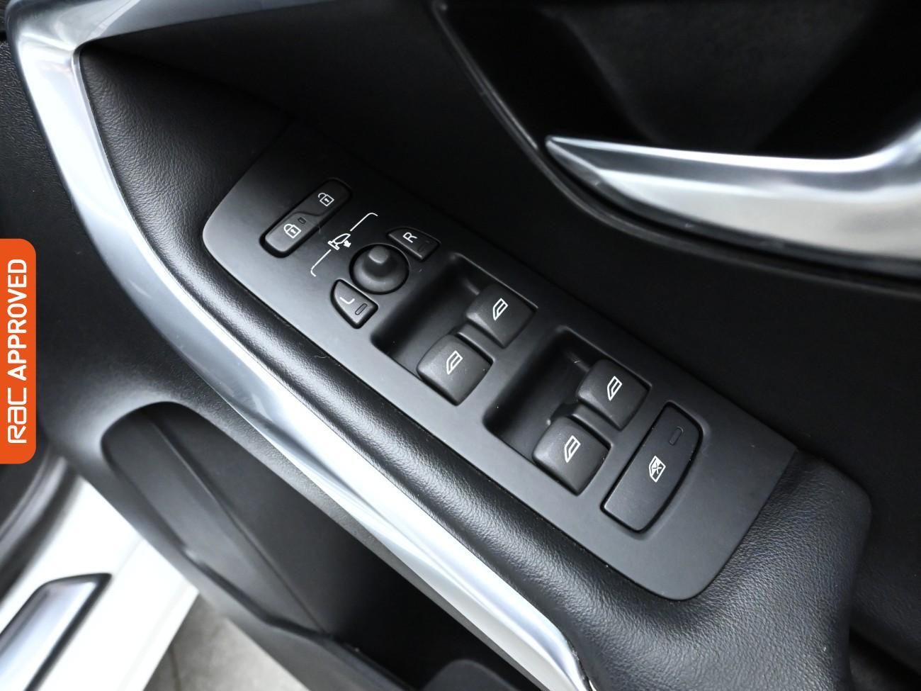 Used Volvo V40 2016 for sale - 76113726: Photo 24