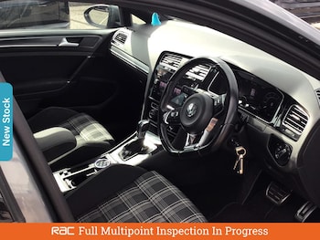 Used Volkswagen Golf 2018 for sale - 75850435: Photo