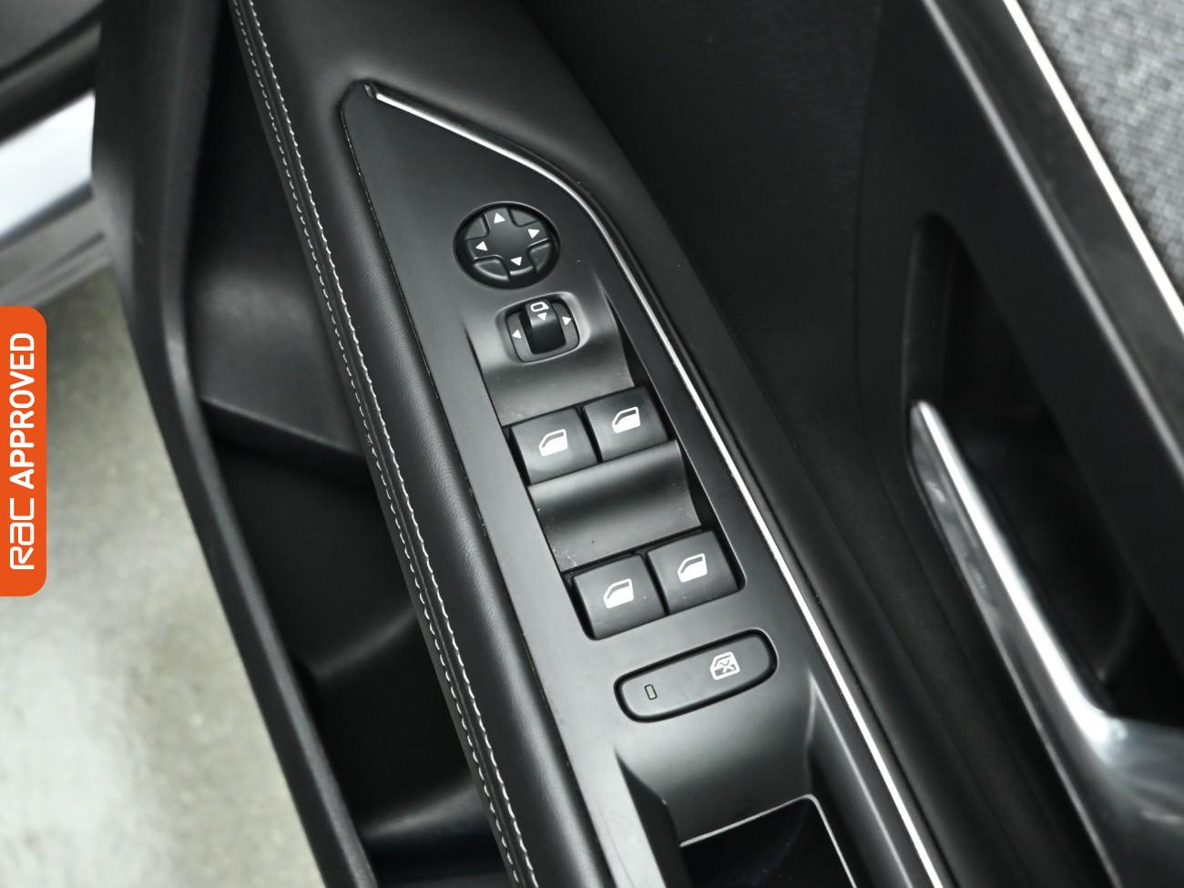 Used Peugeot 3008 2018 for sale - 77282164: Photo 24