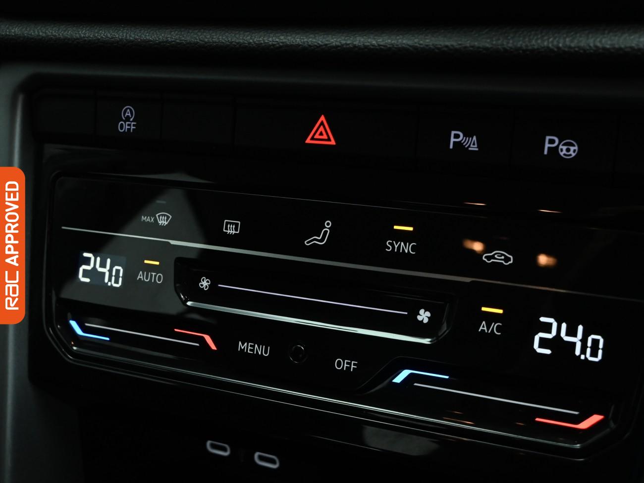 Used Volkswagen T-Roc 2023 for sale - 76535317: Photo 14