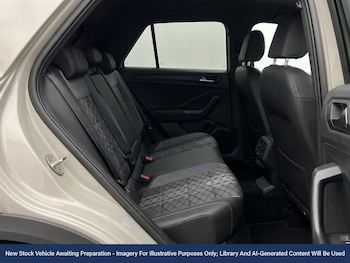 Used Volkswagen T-Roc 2023 for sale - 78869896: Photo