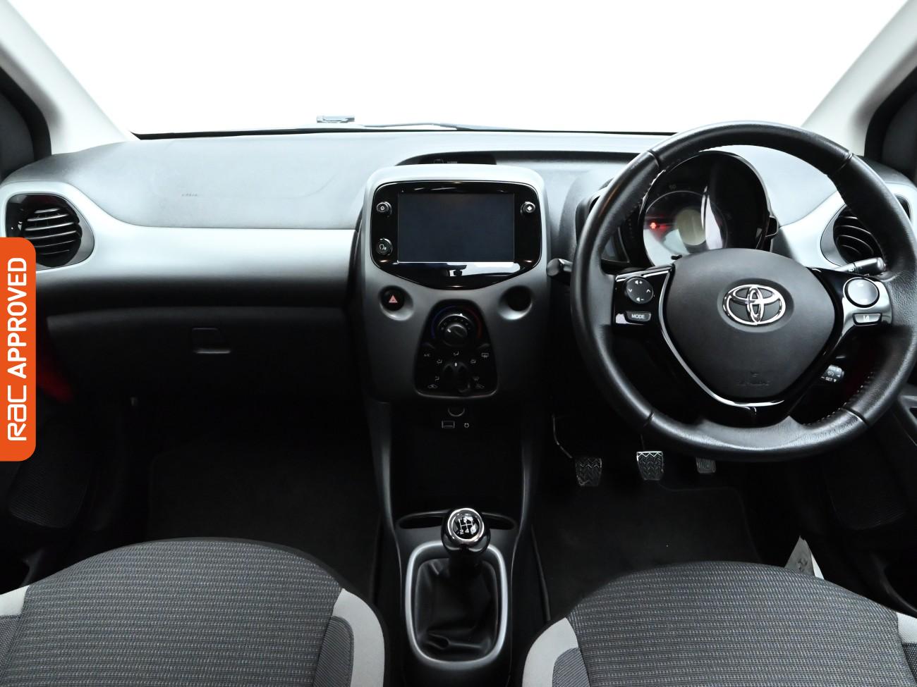 Used Toyota AYGO 2021 for sale - 76502946: Photo 2