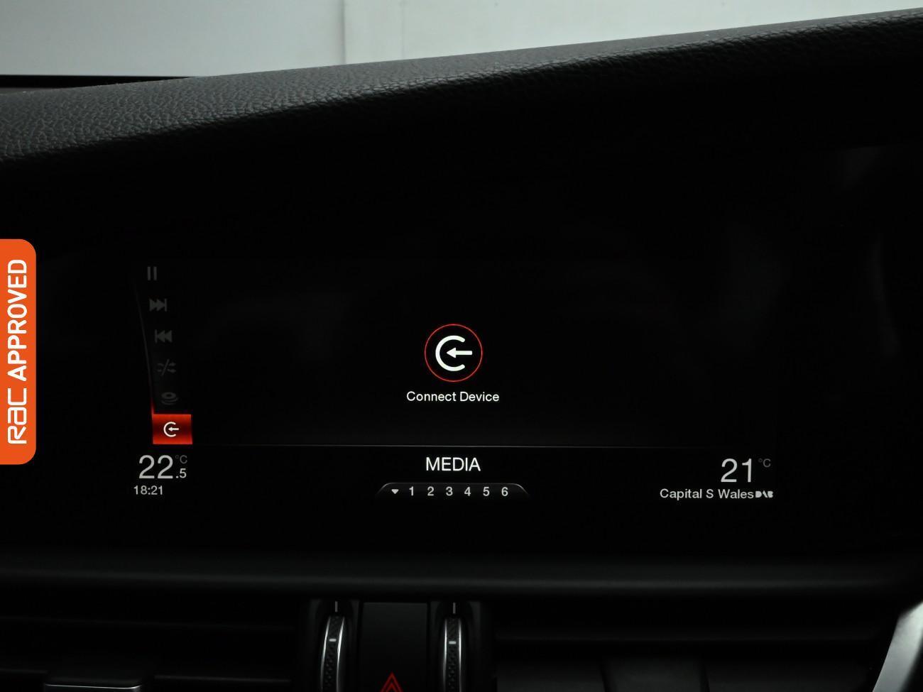 Used Alfa Romeo Giulia 2017 for sale - 78132354: Photo 22