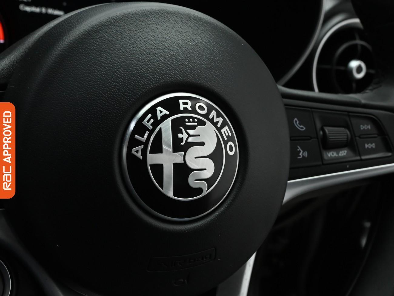 Used Alfa Romeo Giulia 2017 for sale - 78132354: Photo 25