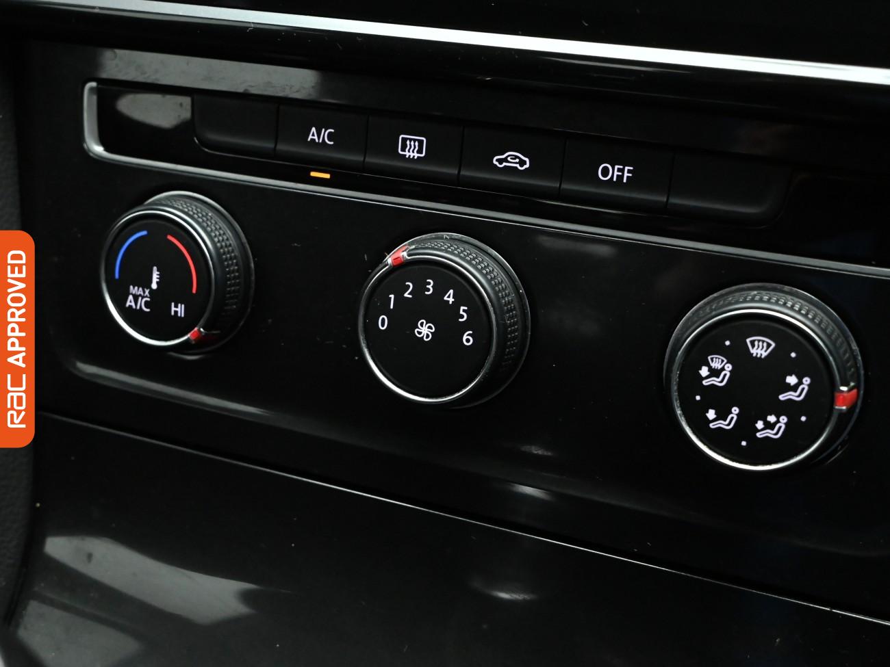 Used Volkswagen Golf 2017 for sale - 77675063: Photo 15