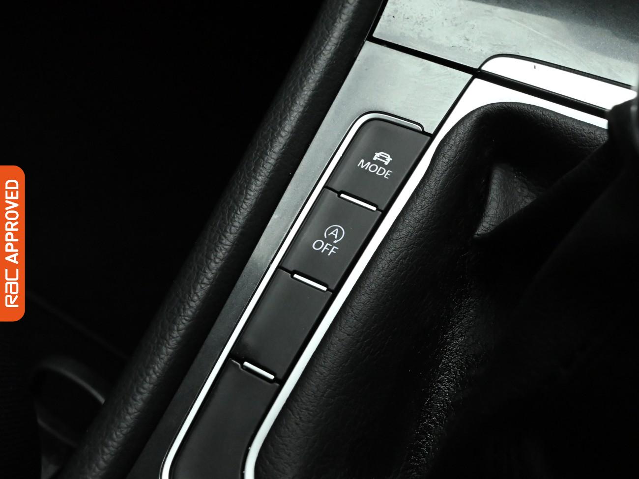 Used Volkswagen Golf 2017 for sale - 77675063: Photo 22