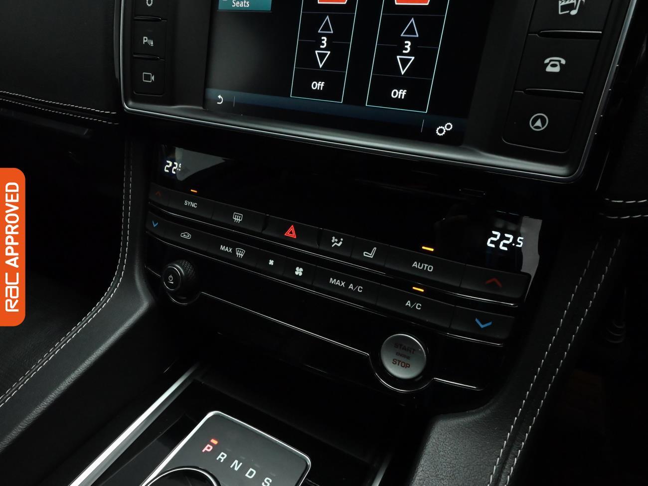 Used Jaguar F-Pace 2018 for sale - 77123715: Photo 17