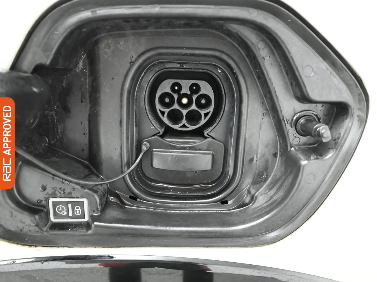 Used Peugeot E-208 2022 for sale - 77432163: Photo 16