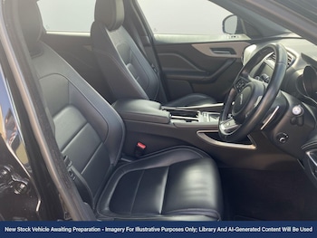 Used Jaguar F-Pace 2018 for sale - 76985229: Photo