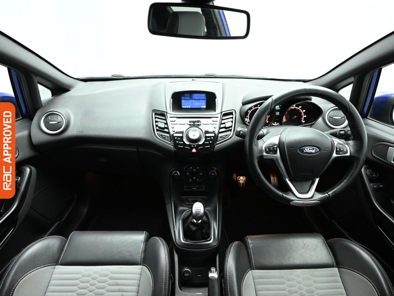 Used Ford Fiesta 2016 for sale - 77878898: Photo 2